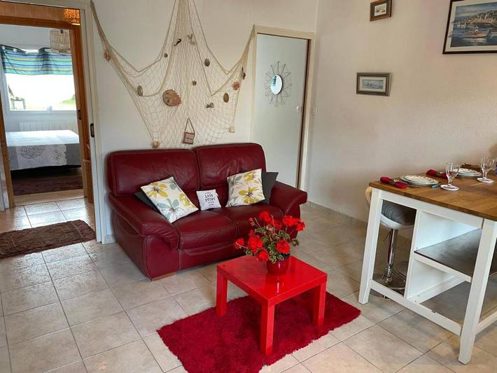 Location de vacances pour 2 personnes, avec Terrasse ainsi que Jardin et Vue à Lanvollon