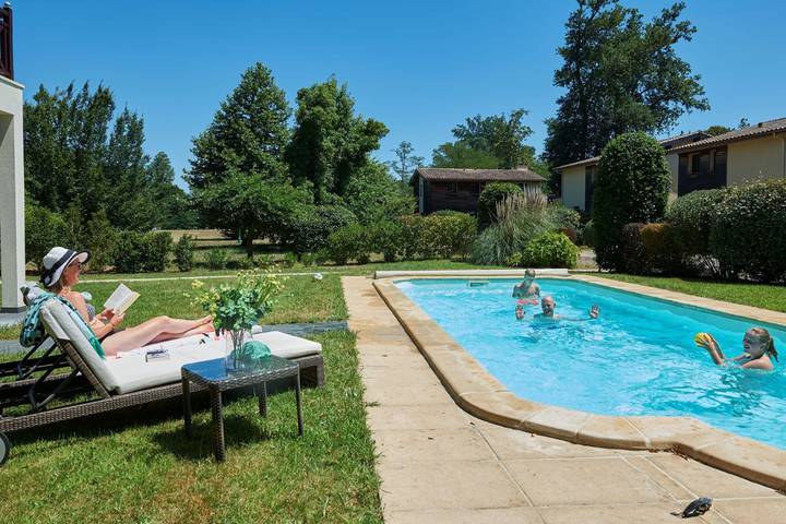 Villa pour 8 personnes, avec terrasse et jardin ainsi que bassin pour enfant et piscine, animaux acceptés en Gironde - 3