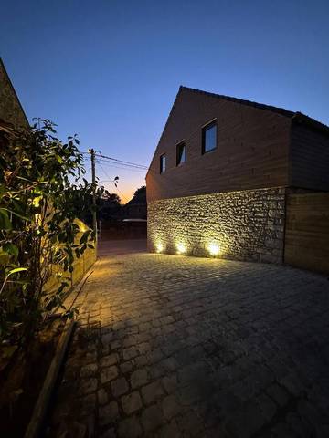 Location de vacances pour 8 personnes, avec vue et jardin à Couvin