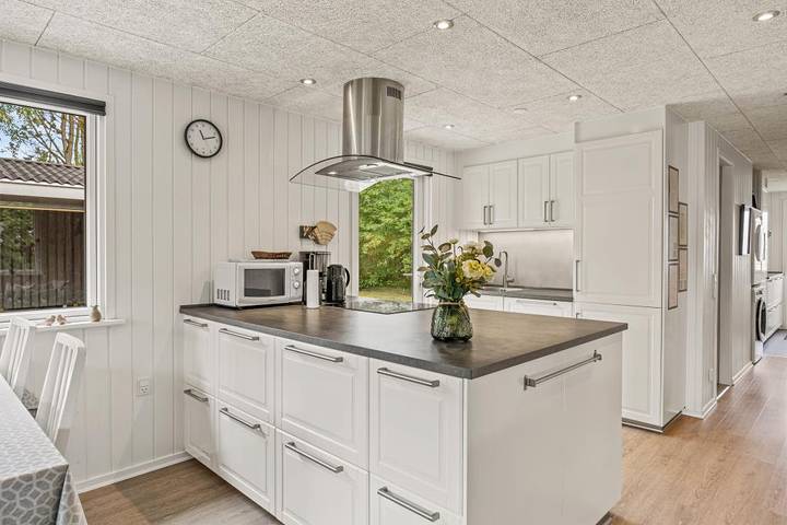Einladendes, helles Ferienhaus mit Kamin und Sauna in Houstrup in Nørre Nebel, Varde