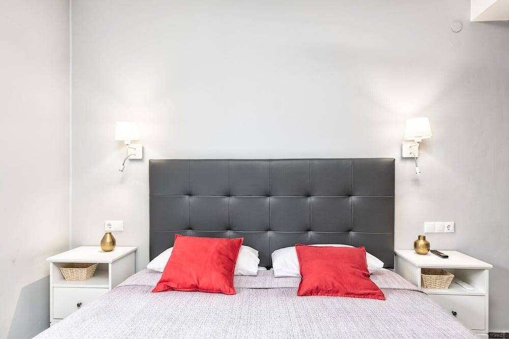 Entire apartment, Casa Triana by Huskalia in Santa Cruz de La Palma, La Palma South