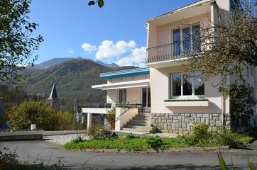 Gîte pour 8 personnes, avec jardin et terrasse à Arreau