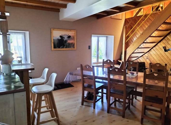 Gîte pour 5 personnes, avec jardin à Mandray