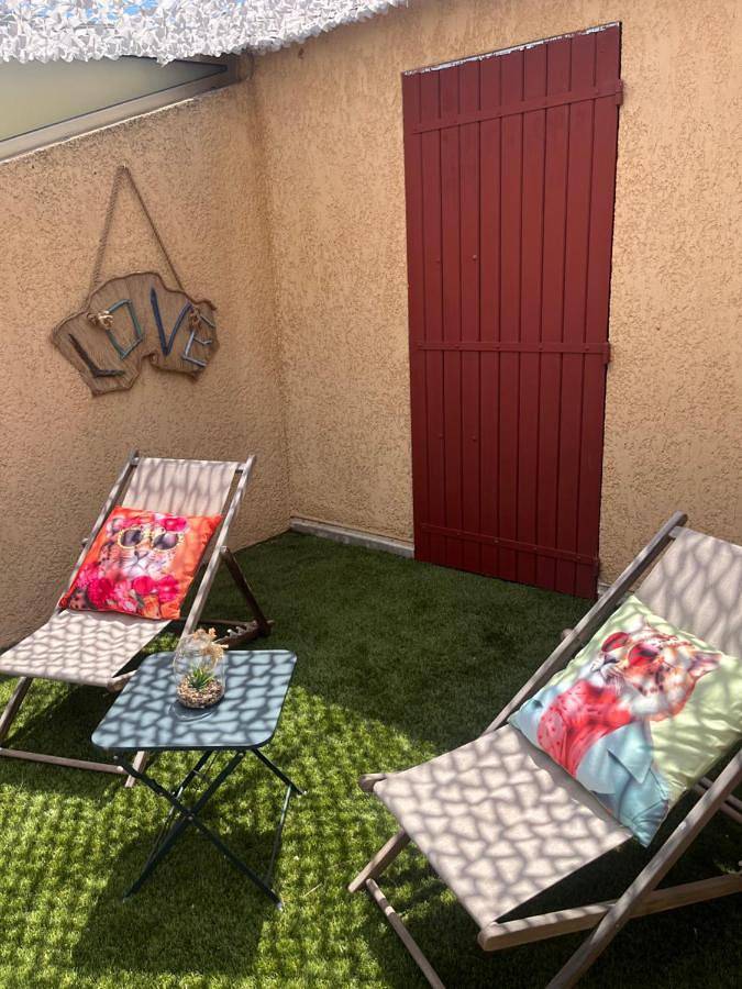 Location de vacances pour 4 personnes, avec Balcon ainsi que Terrasse et Jardin dans Plage des Salins (Hyeres) - 2