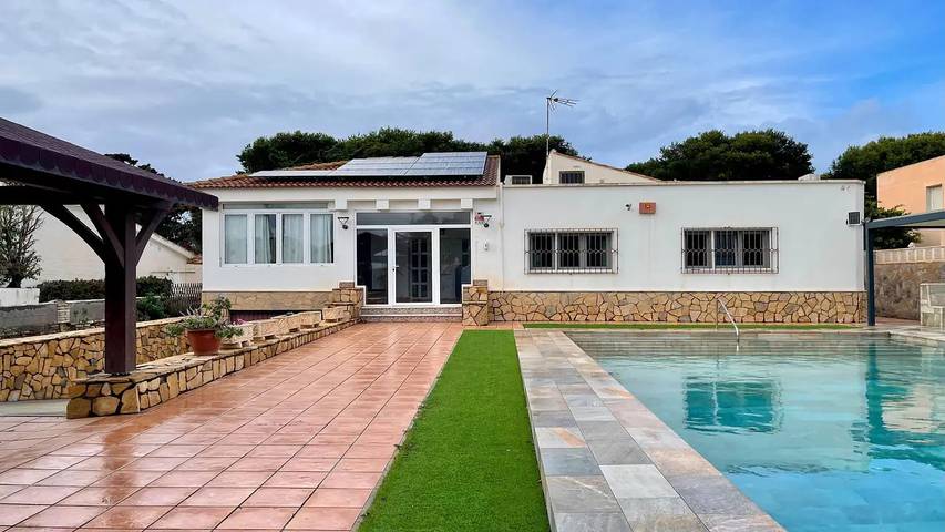Chalet para 9 personas, con piscina y jardín en Poniente Almeriense