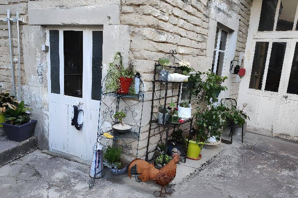 Entire apartment, Furnished T2 Apartment – Domaine Du Charme with Wi-Fi and Air Conditioning in La Vôge-les-Bains, Épinal region