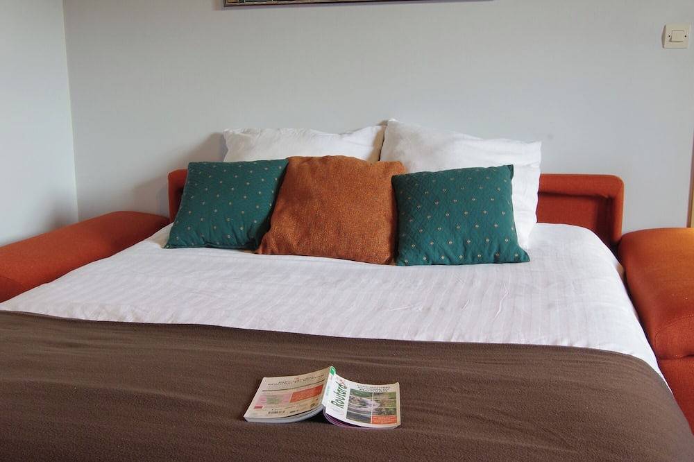 Gîte les Meulots, isolated in the Morvan nature park in Blanot, Beaune region