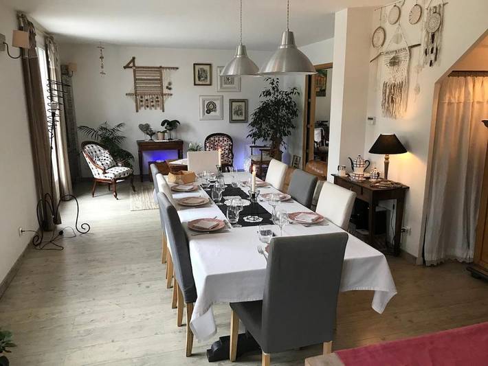 Location de vacances pour 6 personnes, avec vue ainsi que piscine et jardin à Teyran - 2