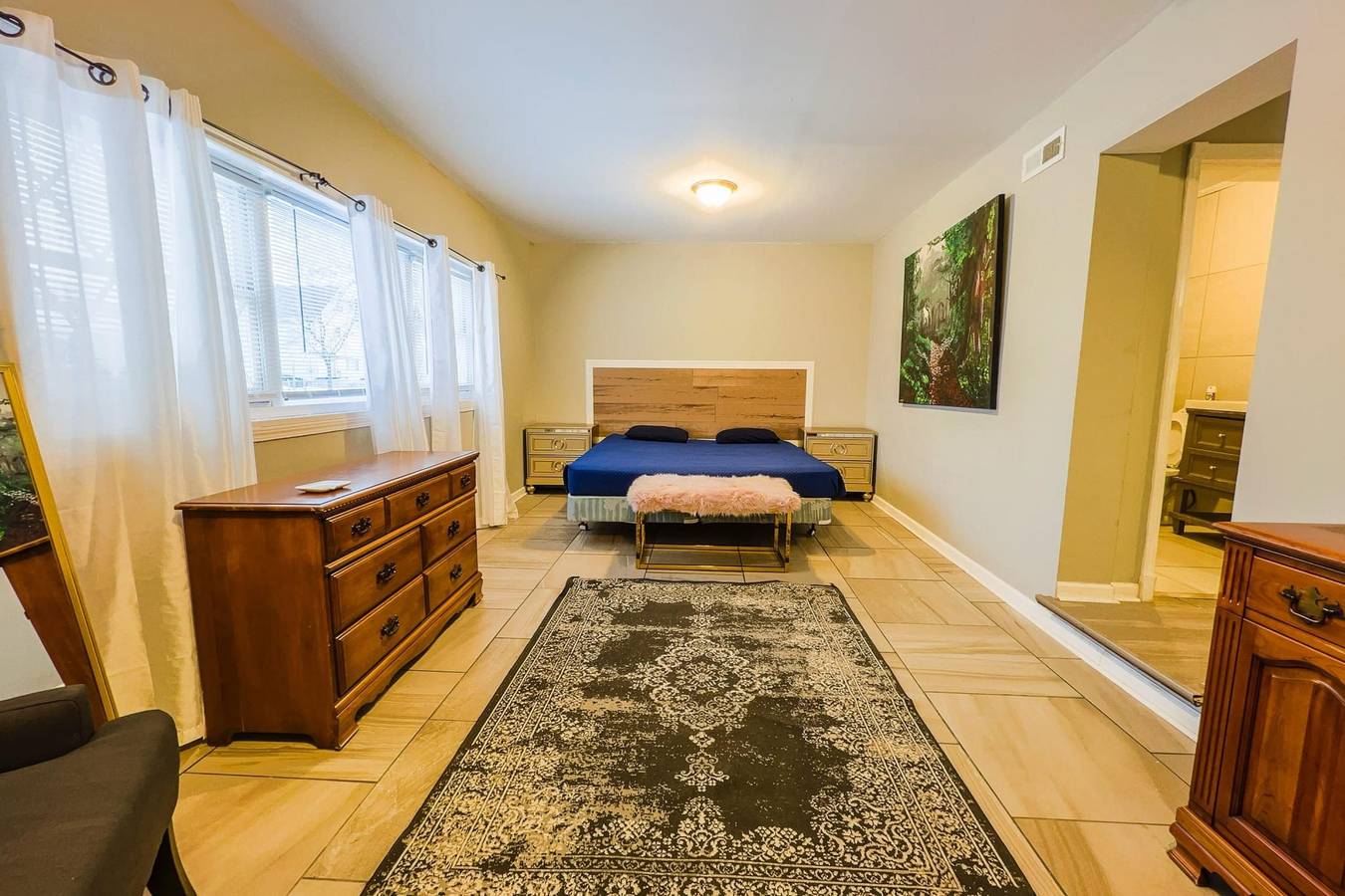 Entire apartment, Spacious 3Br 3 Bath close to Niagara Falls in Niagara Falls (NY), Niagara County