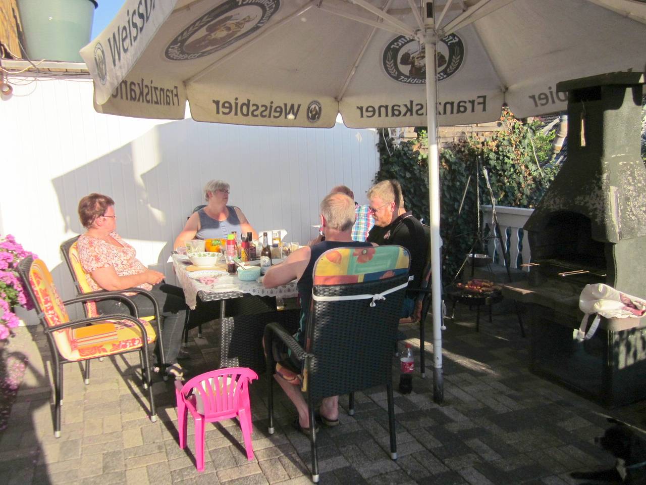 Ganze Wohnung, Ferienwohnung Kießler - Fewo Enzian mit großem Balkon mit Sitzgruppe und Grill in Züschen, Winterberg