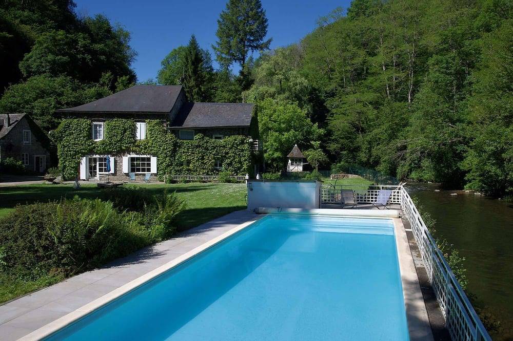 Gîte dans un écrin de verdure in Aleu, Parc naturel régional des Pyrénées ariégeoises