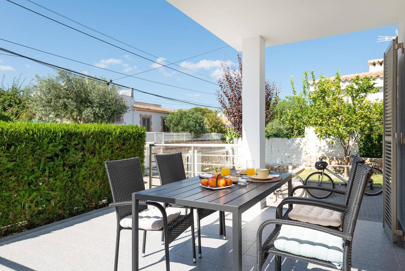 Villa Isabel - Grande villa de vacances avec plusieurs terrasses près de la plage. Wi-Fi gratuit in Playa de Muro, Muro