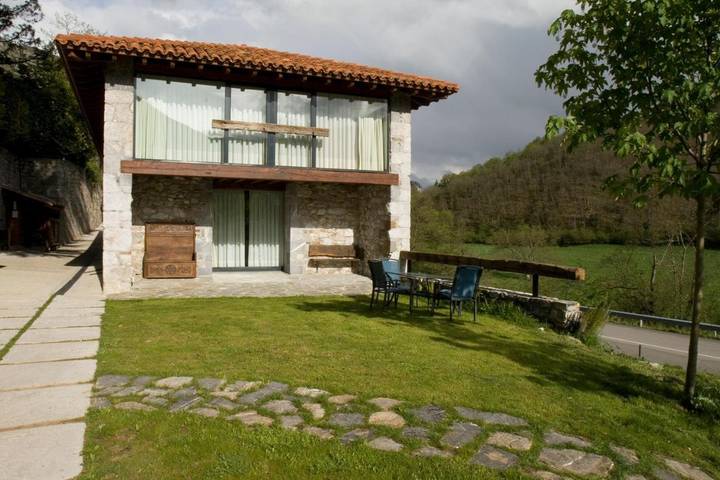 Casa rural para 6 personas, con jardín y vistas, Se admiten mascotas en Nalón - 4
