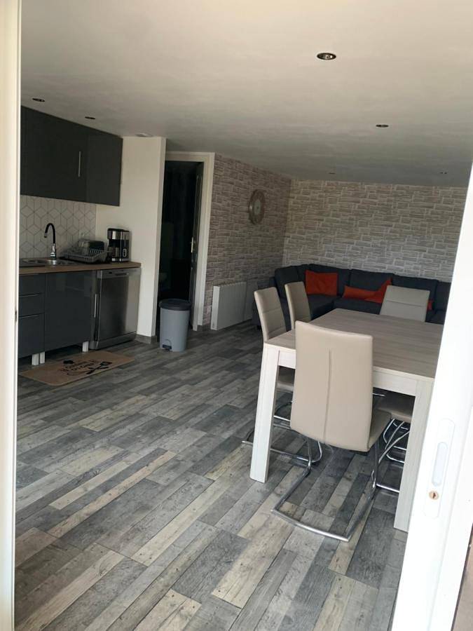 Gîte pour 6 personnes, avec terrasse et vue dans Meux - 3