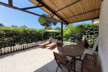 Ferienwohnung für 4 Personen, mit Garten und Terrasse in Paestum