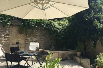 Gîte pour 2 personnes, avec terrasse à Goult