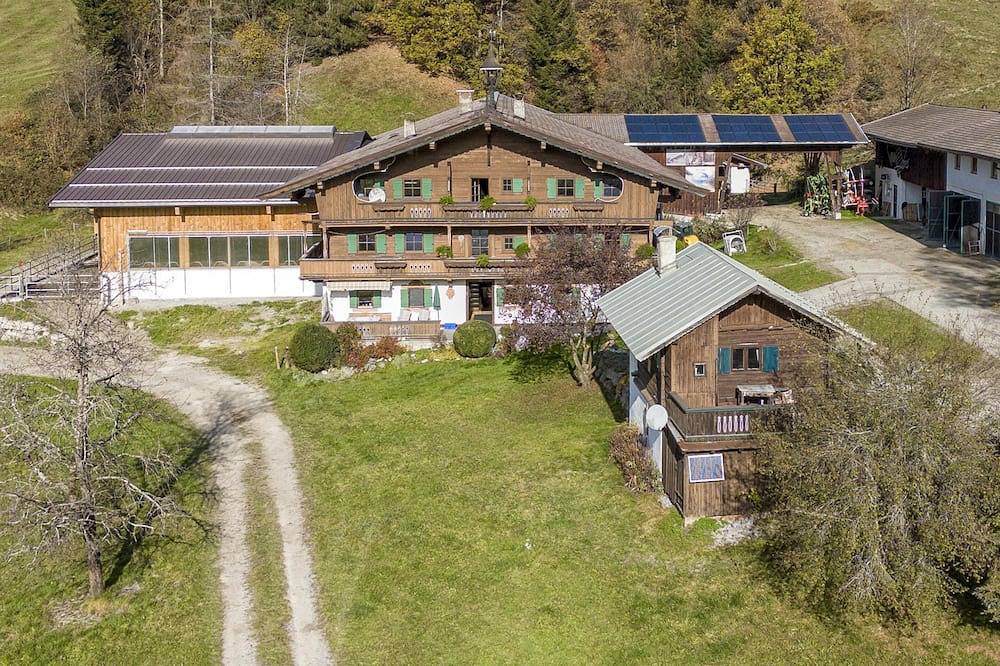 Ganze Wohnung, Bauernhof-Apartment in idyllischer Lage in Brixen im Thale, Kaisergebirge