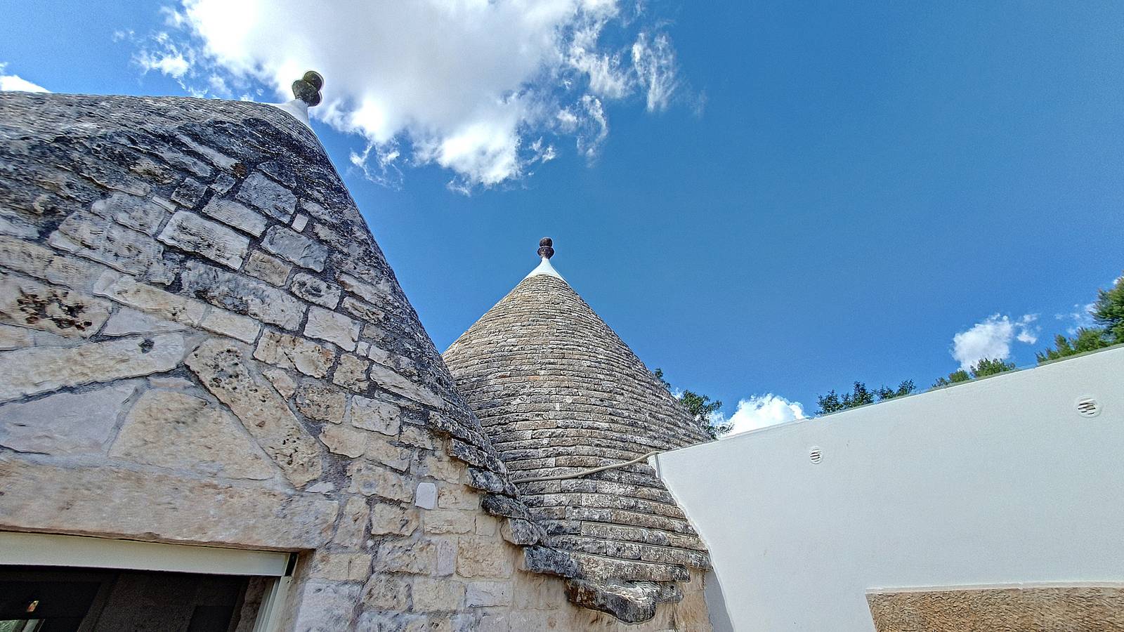 Charmantes Trulli-Anwesen mit Pool in Cisternino, Salento