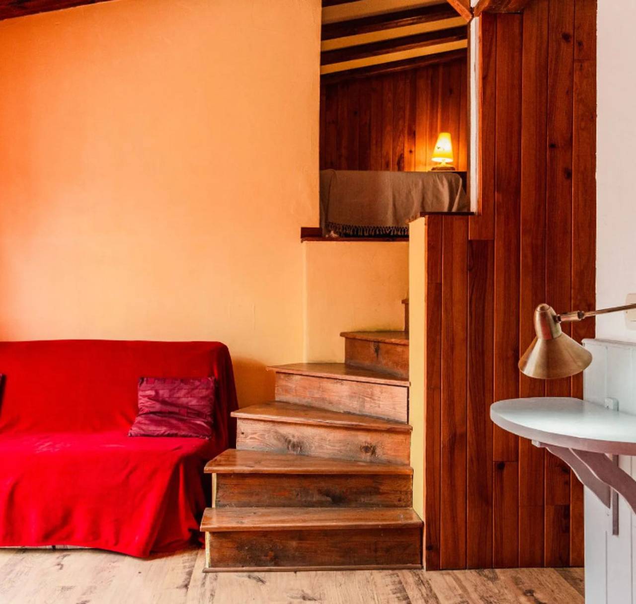 Room 'Cytise' with Private Terrace, Shared Garden and Wi-Fi in L'Épine (Provence-Alpes-Côte d'Azur), Gap region