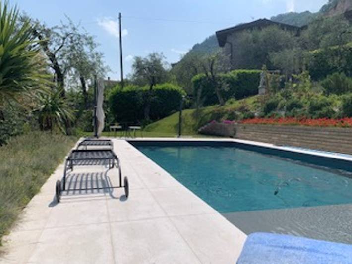 Ferienhaus für 8 Personen, mit Balkon und Pool sowie Seeblick in Gargnano