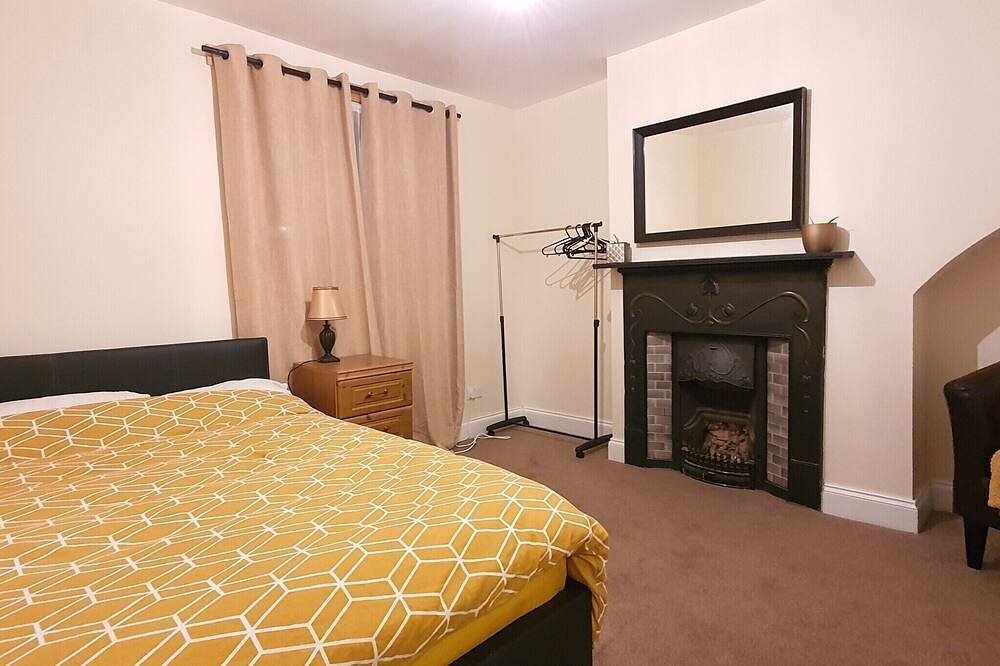 Entire apartment, Grace Apartments - Living Waters 1 in Ashford, Ashford region