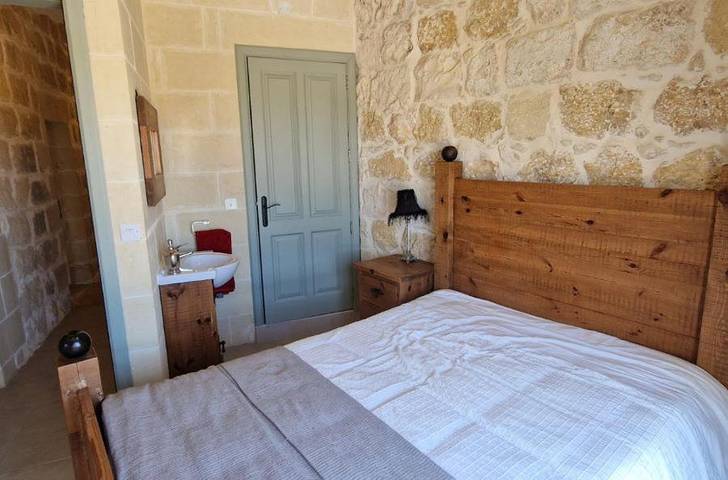 Chambre d’hôte pour 3 personnes, avec jacuzzi ainsi que piscine et terrasse, adapté aux familles dans Xaghra - 4