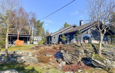 Ferienhaus für 8 Personen, mit Garten und Terrasse in Bømlo