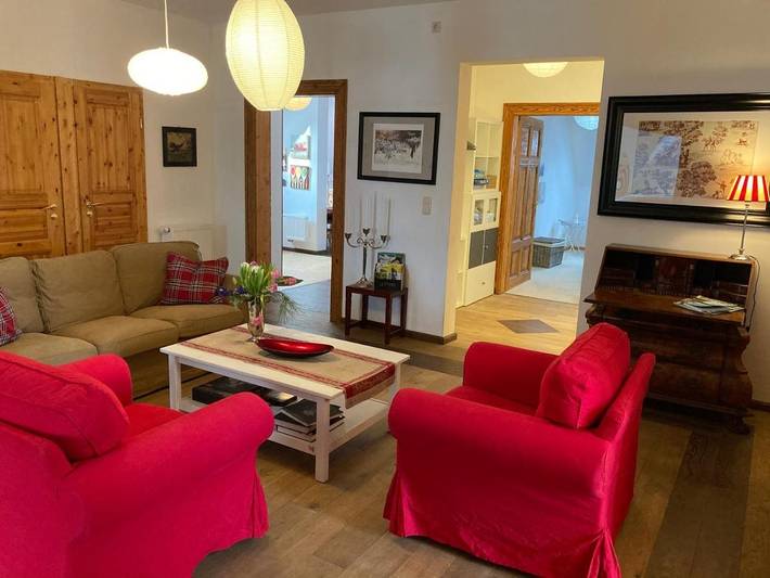 Ferienwohnung für 10 Personen, mit Balkon und Whirlpool sowie Terrasse und Garten in Tabarz