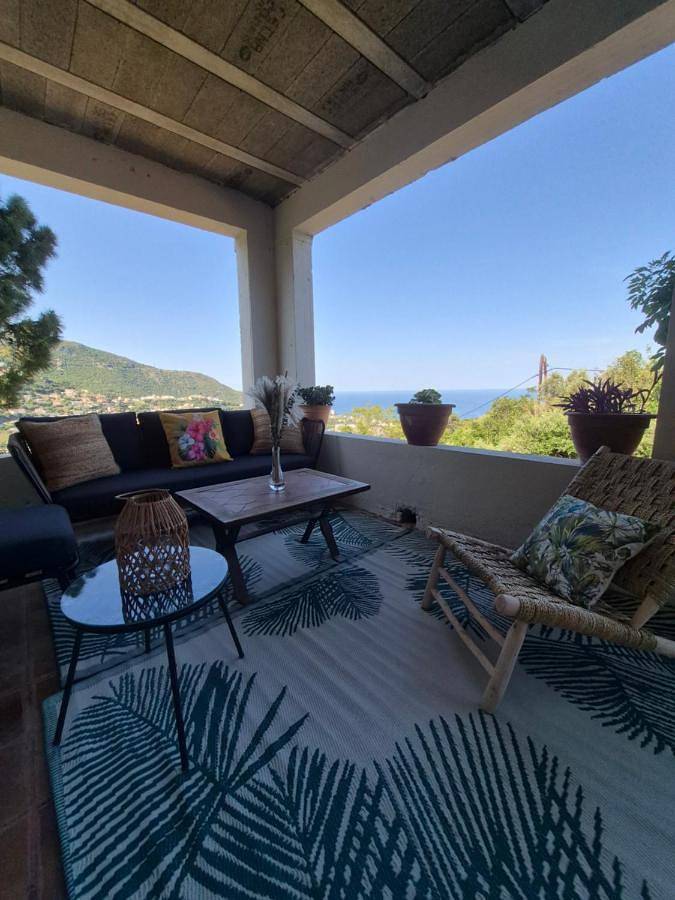 Villa pour 4 personnes, avec vue ainsi que piscine et jardin à Bastia - 2