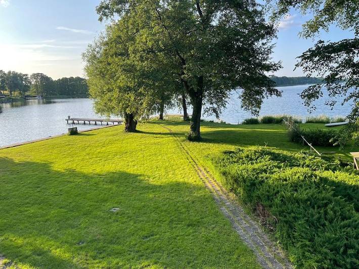 Ferienhaus für 2 Personen, mit Balkon und Garten sowie Seeblick in Priepert