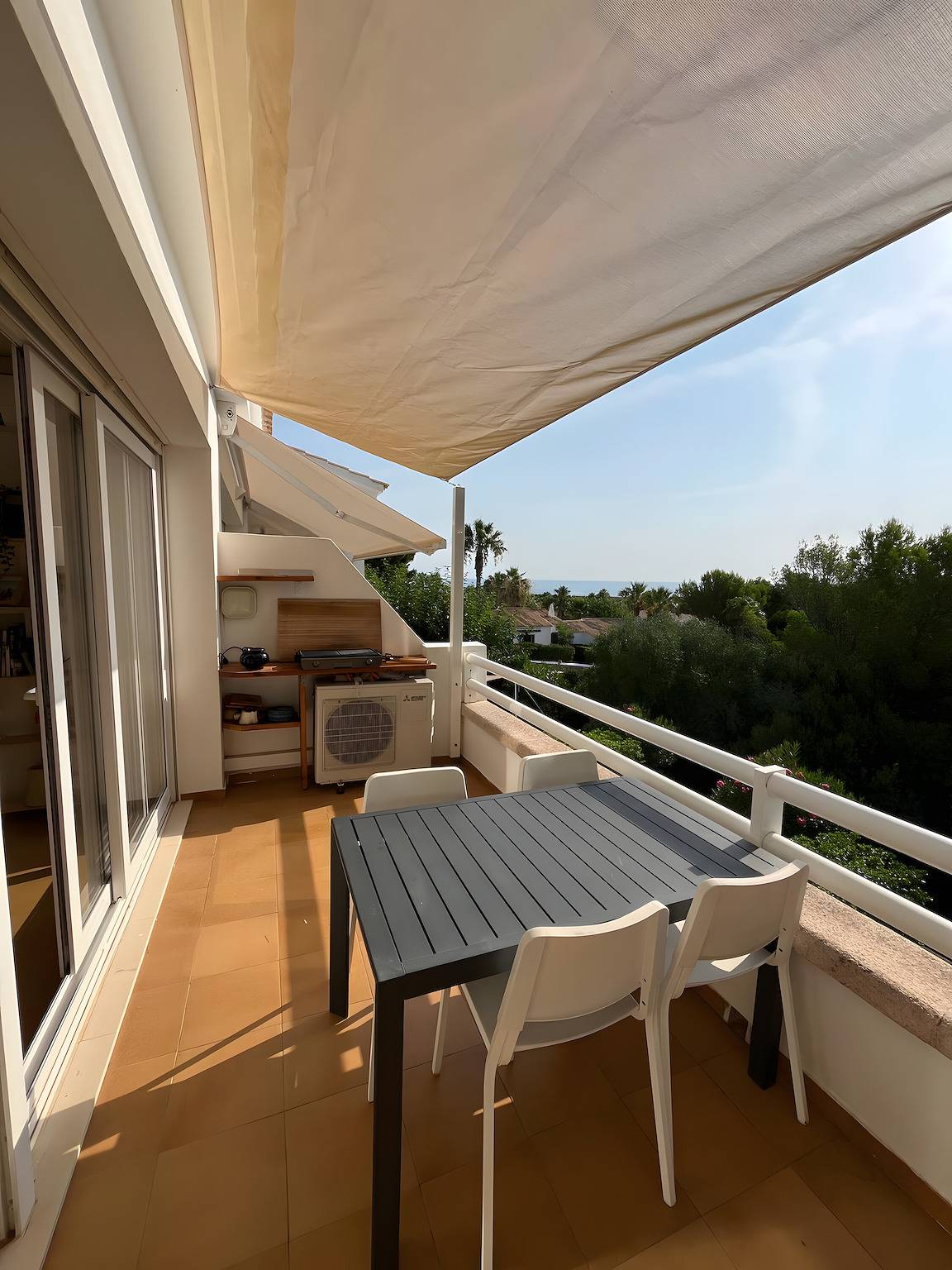 Apartamento entero, Apartamento «Bellavista I» con vistas al mar, Wi-Fi y aire acondicionado in Coves Noves, Es Mercadal