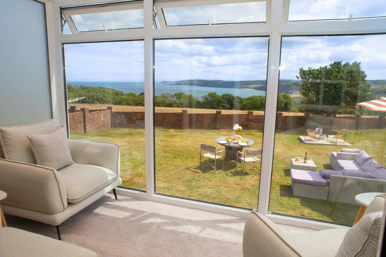 3 Hilltop Way, Aberporth in Aberporth, Cardigan Bay