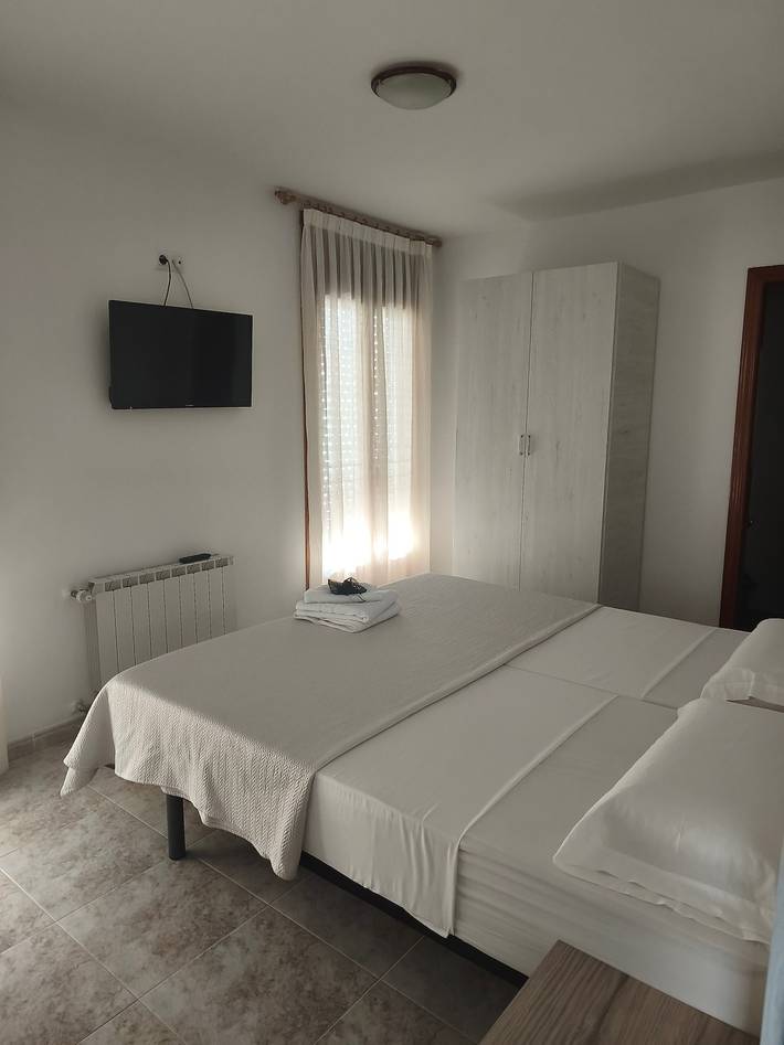 Zimmer 'Habitación 6' mit Balkon und WLAN in Berge, Teruel und Umgebung