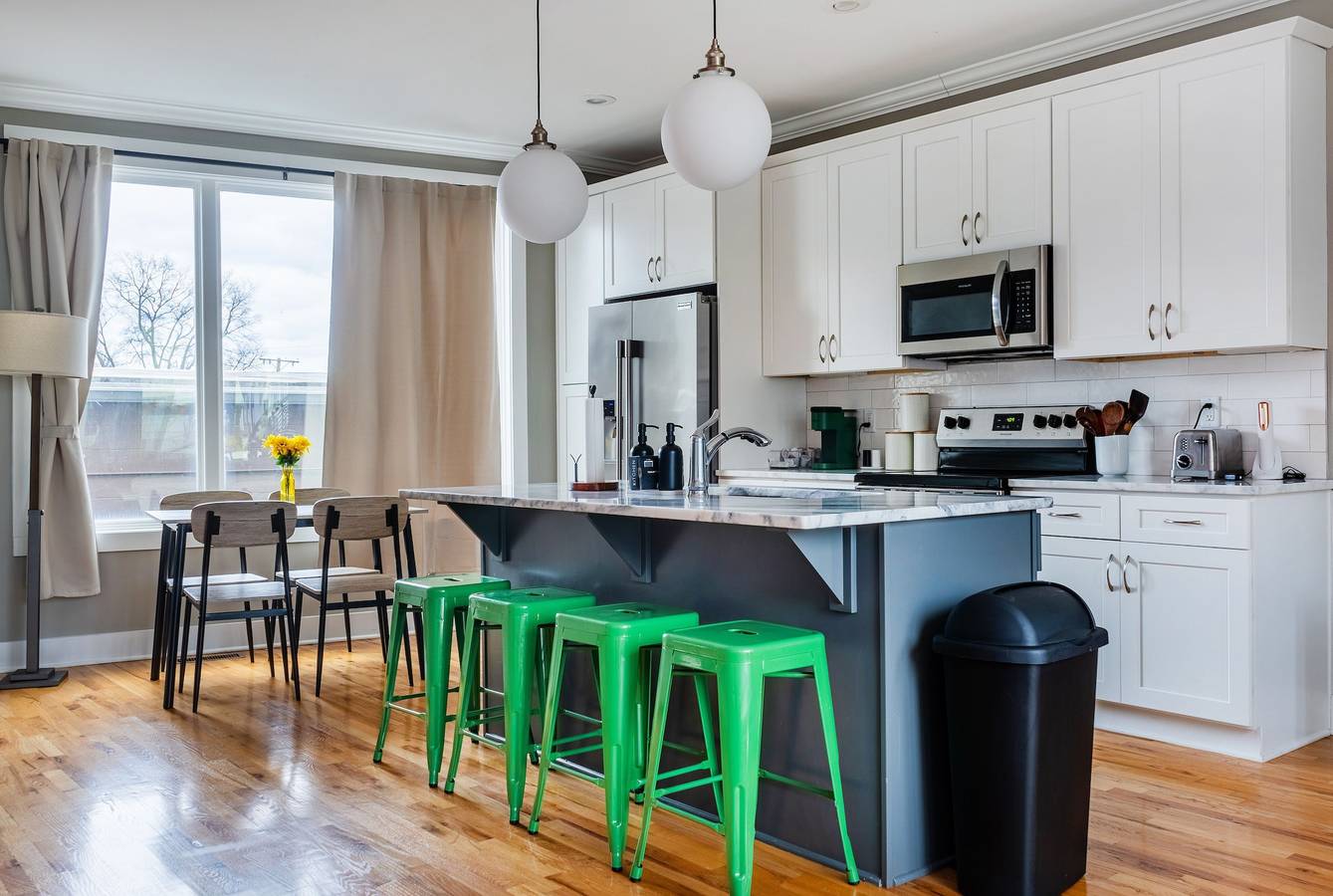 Entire apartment, ️ Modern Nashville Townhouse | Rooftop | Garage in Nashville, Tennessee