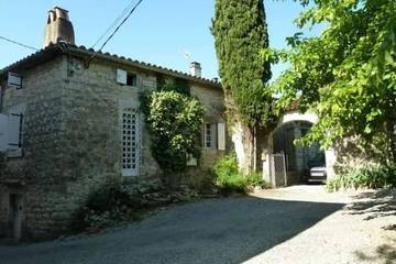 Gîte pour 8 personnes, avec piscine à Chandolas