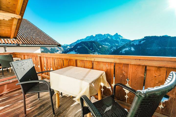Appartamento intero, Appartamento "3 Rosengarten" con vista montagna, giardino condiviso e Wi-Fi in Nova Levante, Dolomiti Superski