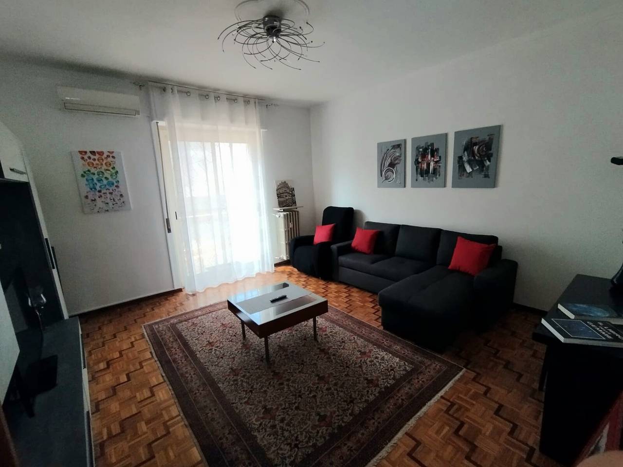 Geheel appartement, Appartement 'Delle Gemme' met Privéterras en Balkon in Valenza, Provincie Alessandria