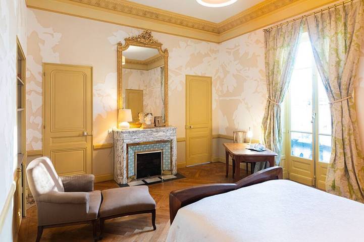 Location de vacances pour 3 personnes, avec jardin à Irigny - 2