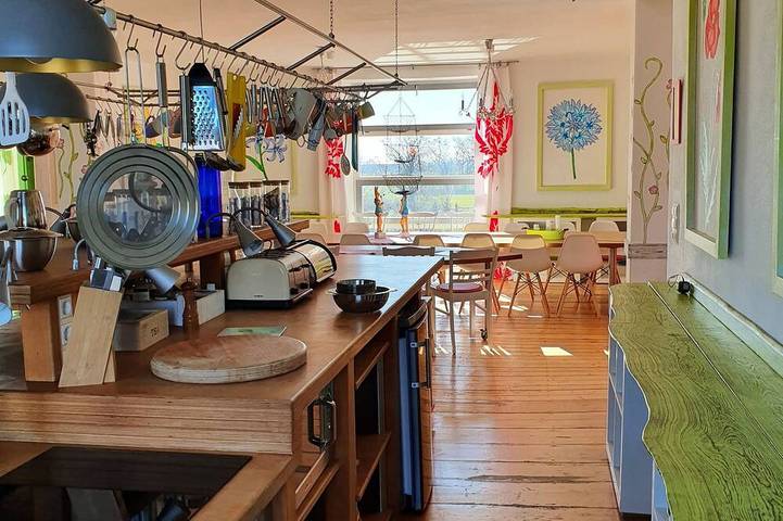 Schloss für 25 Personen, mit Garten in Mecklenburgische Seenplatte - 4