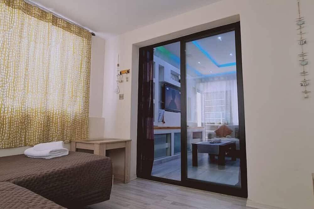 Apartamento entero, 24 Lca - Garden Flat in Lárnaca, Distrito de Larnaca