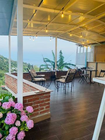 Maison d’hôte pour 2 personnes, avec jardin dans Dhërmi