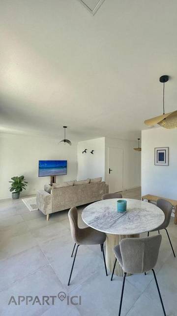 Cottage pour 4 personnes, avec terrasse à Lunel-Viel