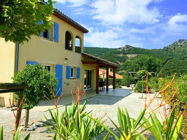 Location de vacances pour 8 personnes, avec piscine à Vallon-Pont-d'Arc - 2