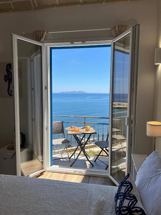 Gîte pour 2 personnes, avec jardin ainsi que terrasse et vue à Marettimo - 2