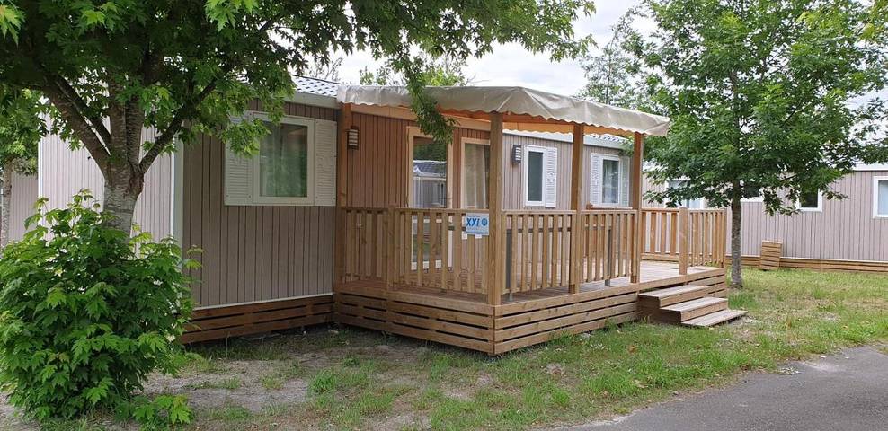 Camping pour 10 personnes, avec jardin et bassin pour enfant ainsi que terrasse et piscine à Torreilles - 4