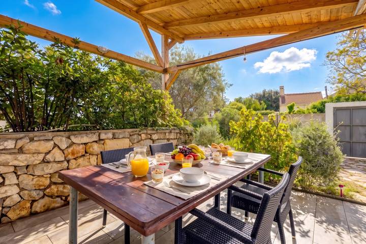 Ferienwohnung für 4 Personen, mit Meerblick und Terrasse sowie Kinderpool in Veli Losinj