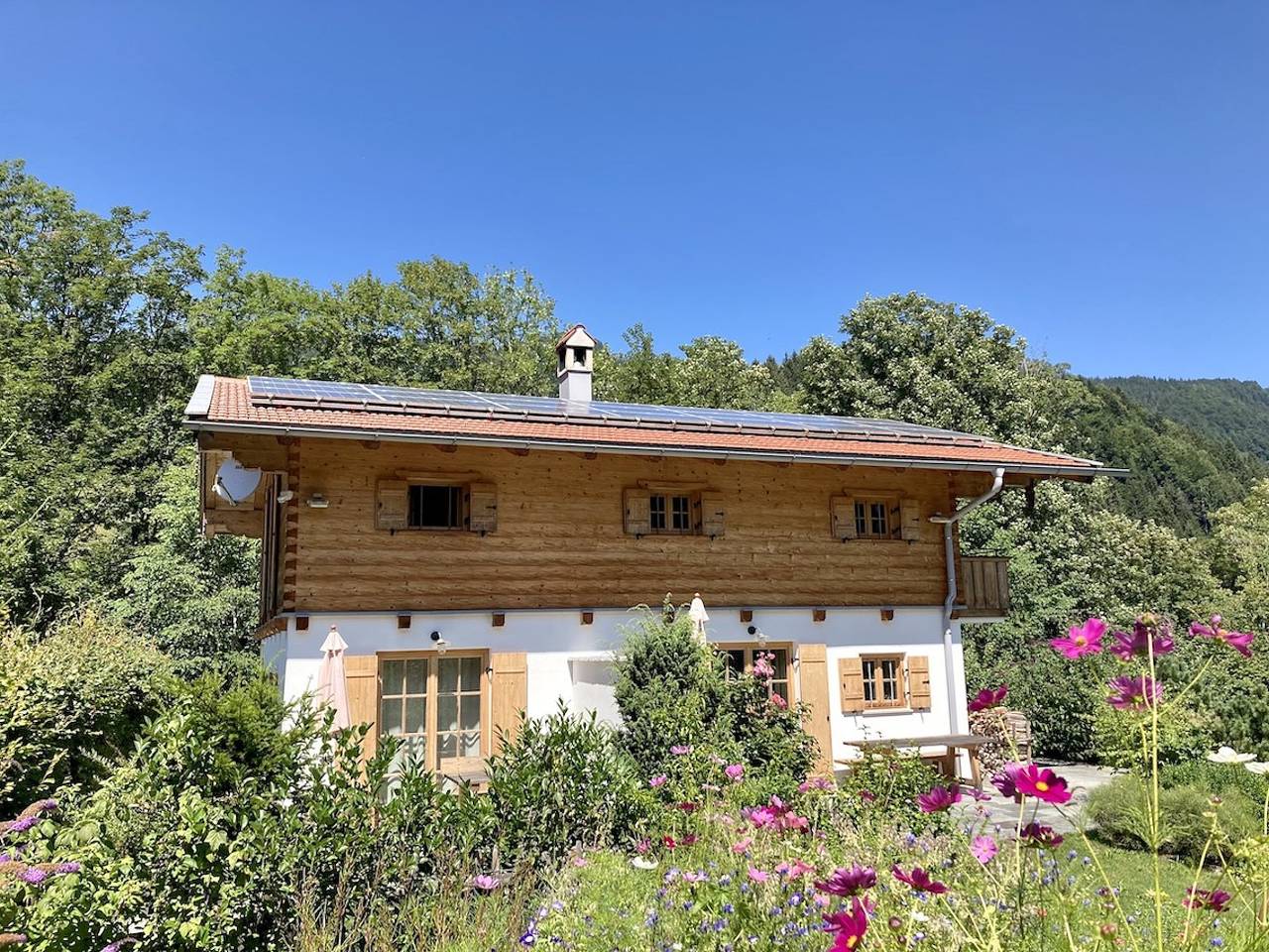 Entire apartment, Apartment 'Bergliebe Sachrang' with Mountain View, Private Terrace and Wi-Fi in Sachrang, Aschau im Chiemgau