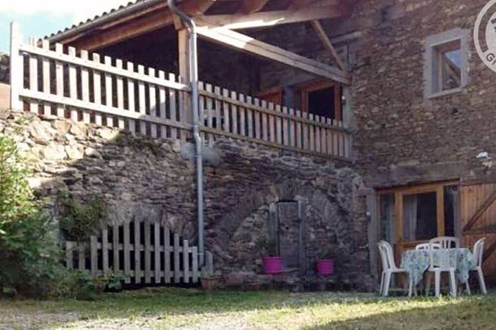 Gîte pour 5 personnes, avec terrasse à La Terrasse-sur-Dorlay