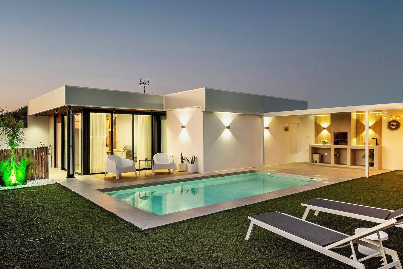 Casa de vacaciones 'Casa Adriana' con piscina privada, Wi-Fi y aire acondicionado in Conil de la Frontera, Costa de la Luz