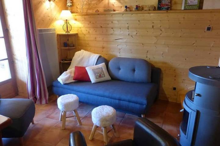 Location de vacances pour 5 personnes, avec jardin et piscine à Poule-les-Écharmeaux - 4